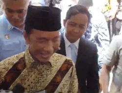 Ditanya Utang Whoosh, Jokowi Bungkam dan Cuma Tersenyum