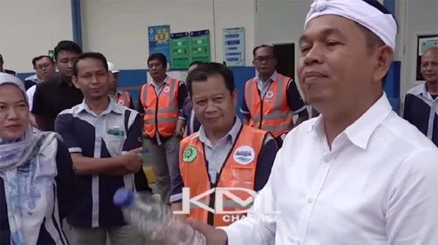 Momen Dedi Mulyadi Ngamuk di Pabrik Aqua: Warga Beli Air, Pabrik Buang Air! Ancam Cabut Izin