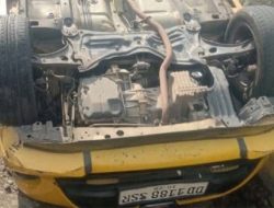 Massa Amuk Mobil Perampok di Takalar, Ada Kartu Identitas Polisi
