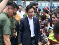 Usai Jokowis White Paper, Roy Suryo Cs Akan Rilis Buku Gibrans Black Paper untuk Makzulkan Wapres