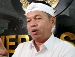 Jokowi Pamerkan Ijazah UGM Miliknya ke Budi Arie Cs