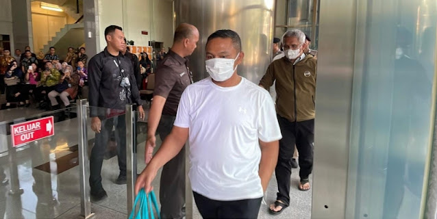 KPK Sudah Tetapkan Tersangka OTT Gubernur Riau Abdul Wahid