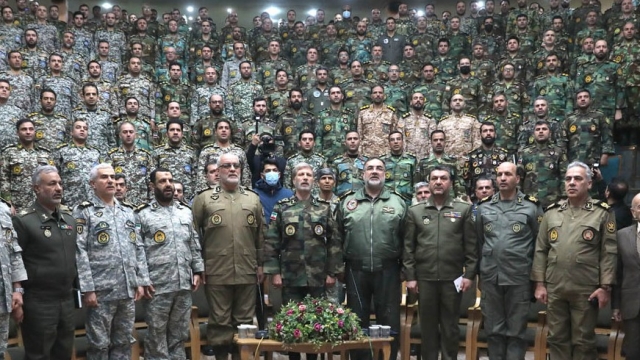 Iran Siaga Tempur Tertinggi, Trump Beri Peringatan Keras: Analisis Ketegangan AS-Iran 2024