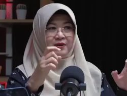 6 Versi Ijazah Jokowi Menurut Dokter Tifa: Benarkah Ada dari Polda Metro Jaya?
