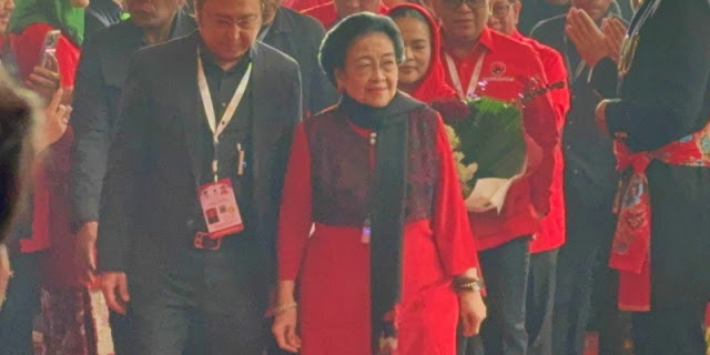 Megawati Tiba di Rakernas PDIP 2026 Didampingi Prananda Prabowo: Tema & Agenda