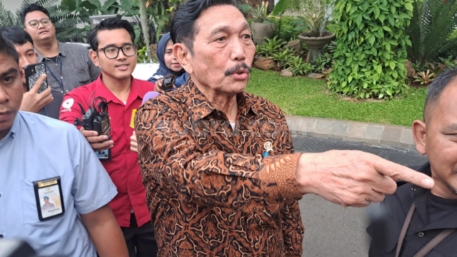 Luhut Bantah Punya Saham Toba Pulp Lestari: Klarifikasi Lengkap dan Usulan ke Prabowo