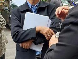 Roy Suryo Pakai Louis Vuitton ke Polda, Kembali Gugat Ijazah Jokowi Usai Putusan KIP