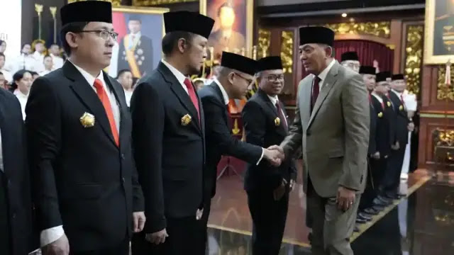 Menhan Sjafrie Lantik 12 Tenaga Ahli DPN, Termasuk Noe Letto & Anak Hotman Paris