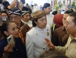 Kericuhan di Keraton Solo: GKR Rumbai Protes Penyerahan SK Fadli Zon | Kronologi & Analisis