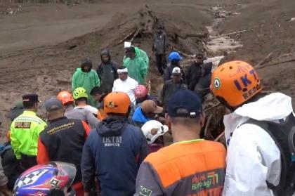 Longsor Cisarua Bandung Barat: Dedi Mulyadi Beberkan Penyebab & Kritik Alih Fungsi Lahan