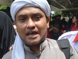 Polda Metro Periksa Novel Bamukmin, Lapor Pandji Pragiwaksono soal Stand Up Comedy Mens Rea di Netflix