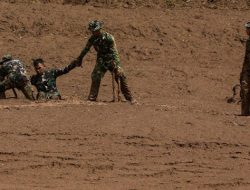 Korban Longsor Cisarua: 23 Marinir Tertimbun, 4 Meninggal Dunia | Update Evakuasi