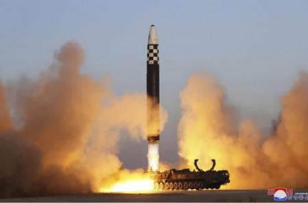 Kemajuan ICBM & Nuklir Korea Utara: Ancaman Global & Strategi Penanganan