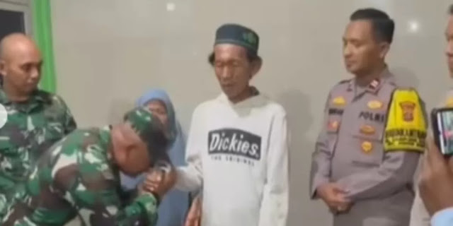 TNI Beri Bantuan Kulkas dan Kasur ke Pedagang Es Gabus Korban Tuduhan Spons