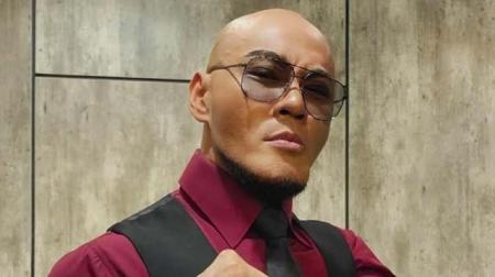 Deddy Corbuzier Beri Bantuan Tempat Usaha untuk Penjual Es Gabus yang Difitnah: Kronologi & Kritiknya