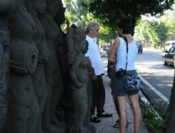 Dokumen Epstein Ungkap Kunjungan ke Bali 2002 dan Tautan ke Donald Trump