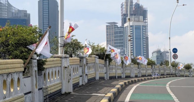 Bendera Gerindra Memenuhi Jalanan Jakarta, Ini Tanggapan Admin dan Larangan Gubernur DKI