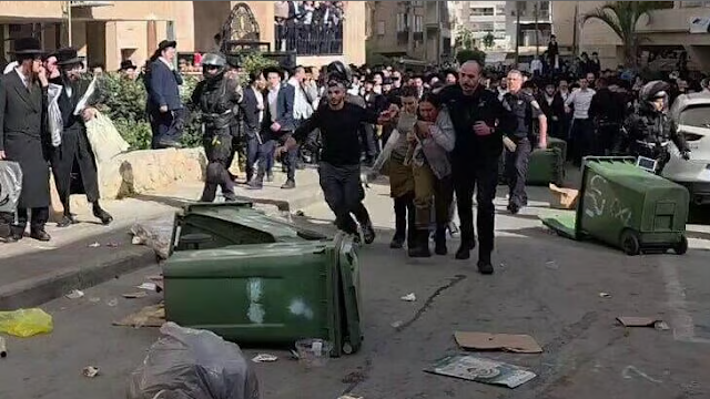 Insiden Bnei Brak: Dua Tentara Wanita IDF Dikejar Massa Haredi, Politikus Israel Kutuk