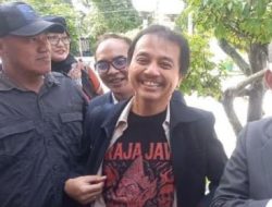 Roy Suryo Jadi Saksi Ahli Sidang Ijazah Jokowi: Analisis Lengkap & Aksi Kaus Raja Jawa